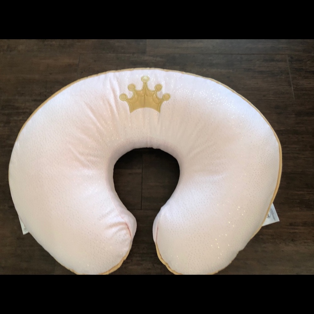 Boppy Luxe Nursing Pillow